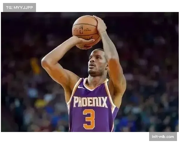 鹈鹕队防守教练接受采访，详解球队构建“锋线群”压迫体系的思路